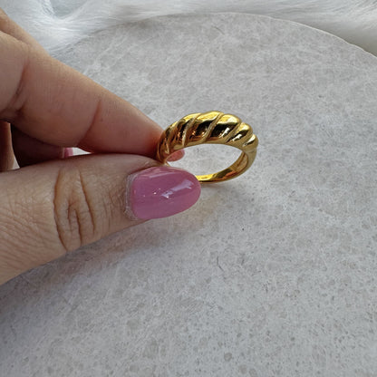Croissant Ring