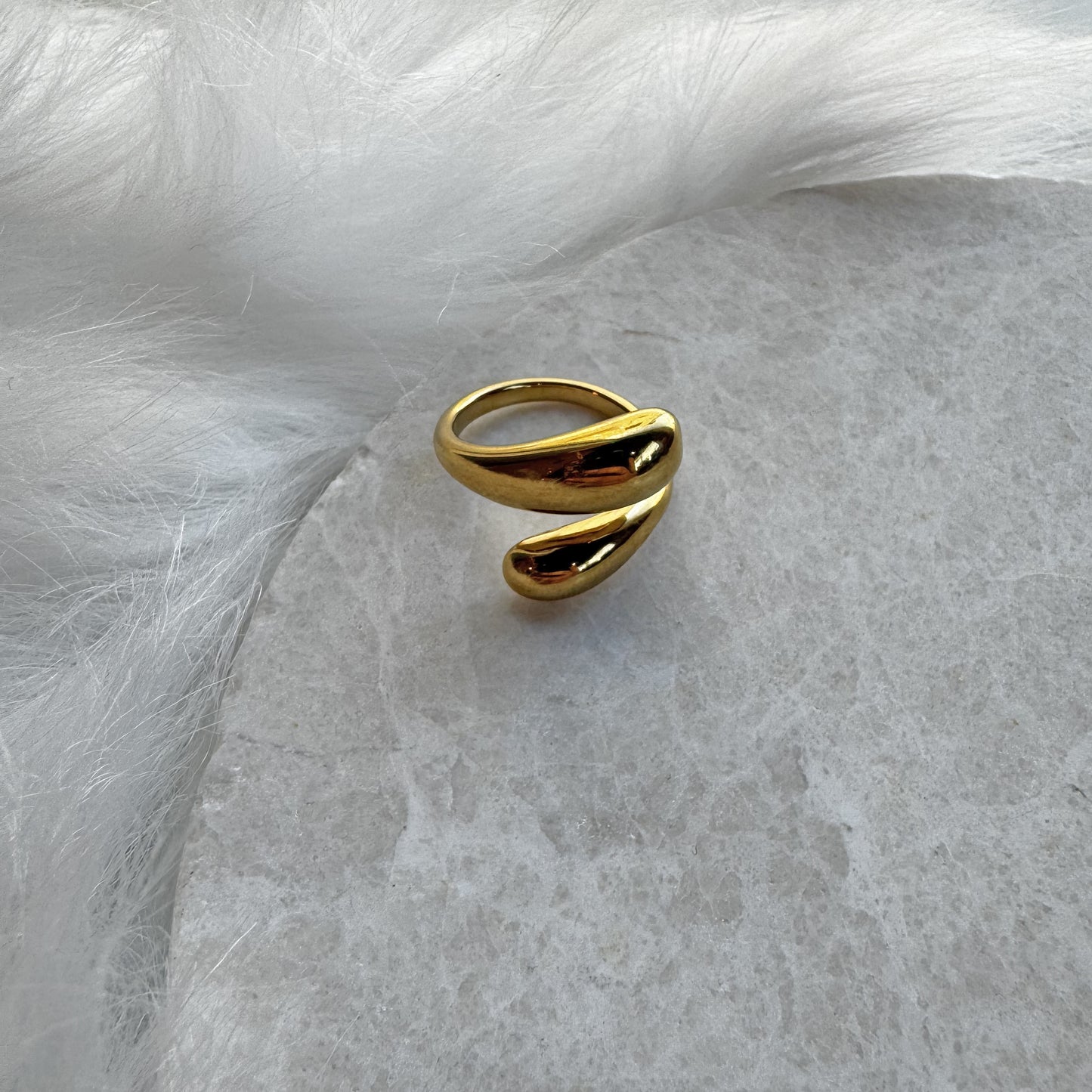 Twist Ring